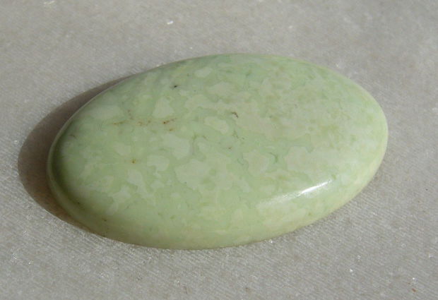 Crisopraz lemon cabochon aprox 40x24x6 mm