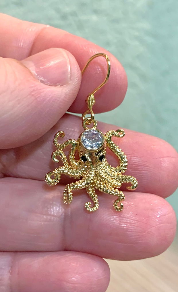 CERCEI~GOLDEN OCTOPUS~charm placat cu aur 18 k,zirconia,inox aurit