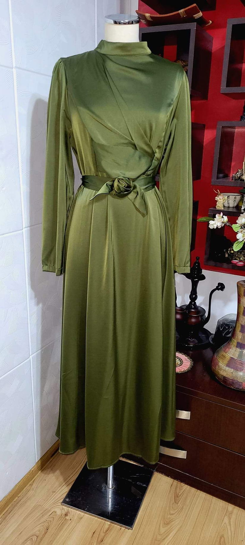 Rochie satinata mărime 42