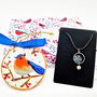 Christmas Gift Box: Glob din portelan + Colier din argint cu perla naturala "Fulg de nea"