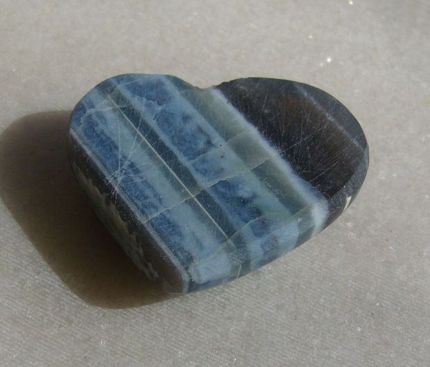 Cabochon inima din blue opal (lucrat manual in India) aprox 32x26.5x8 mm