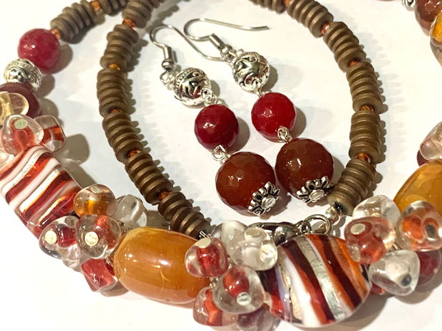 SET~RED CANDY~lampwork,agate,jad,hematit,zirconia,accesorii argintii