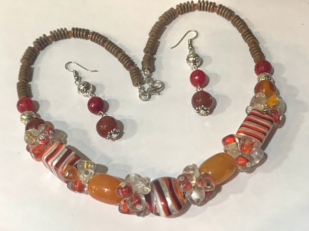 SET~RED CANDY~lampwork,agate,jad,hematit,zirconia,accesorii argintii