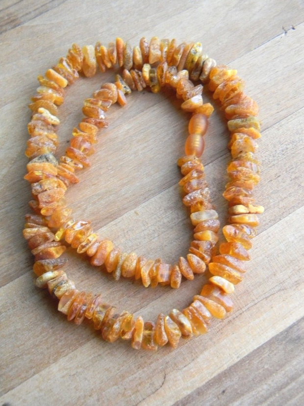 Chihlimbar chipsuri sirag 44 cm. (PCH)