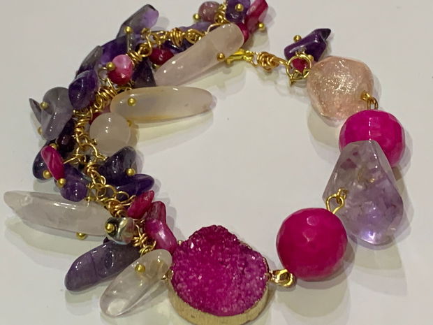 BRĂȚARĂ~INTENSE PINK~agate,agata druzy,cuart roz,ametist,sidef,hematit,accesorii metalice aurii