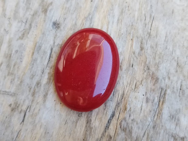 Cabochon jad rosu, 40x30 mm