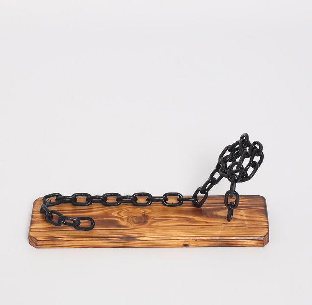 Suport hand made pentru sticla  Chained up