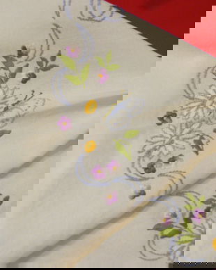 Napron brodat manual