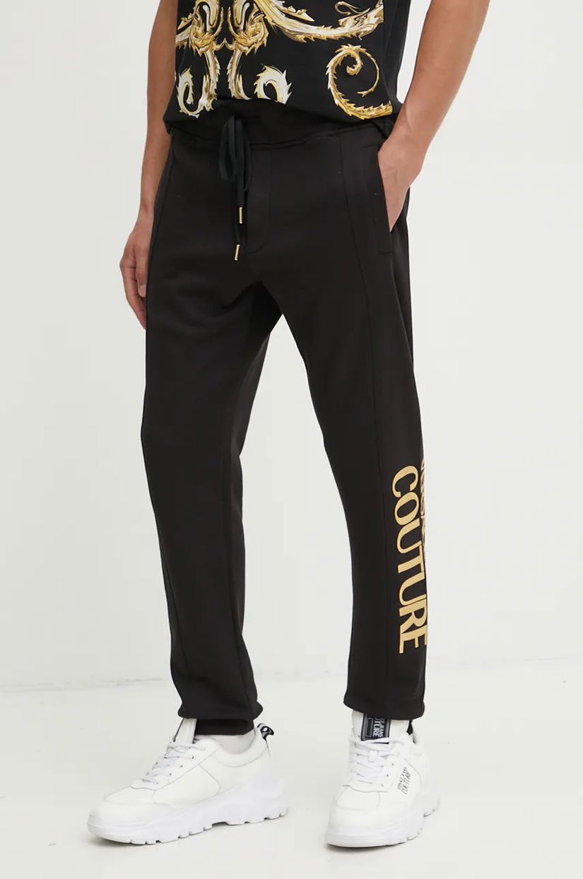 Versace Jeans Couture pantaloni de trening din bumbac culoarea negru, cu imprimeu, 77GAAT05 CF00T