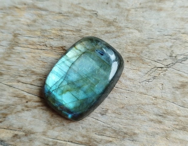 Cabochon labradorit, 28x29x6 mm