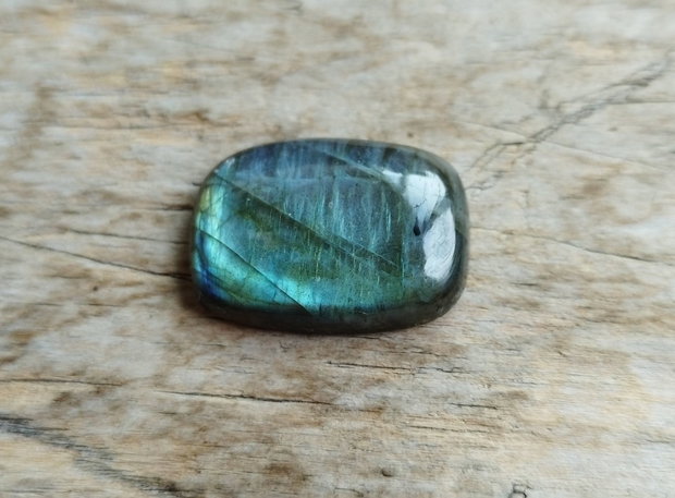 Cabochon labradorit, 28x29x6 mm