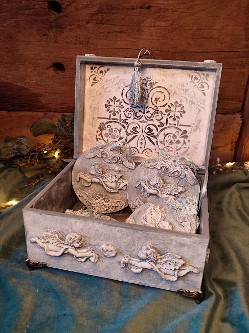 Set caseta si 4 decoratiuni-Vintage Angels