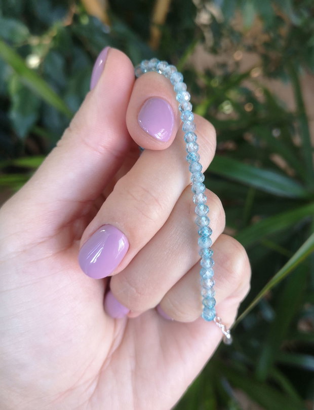 Brățară topaz albastru discuri fațetate 4 mm cu lanț de prelungire și încuietoare din argint