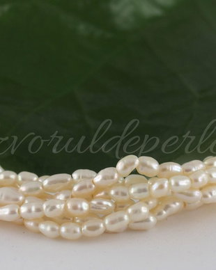 Perle cultura 3-3.5x4.5-5mm, cod ID10 (0.5sir)