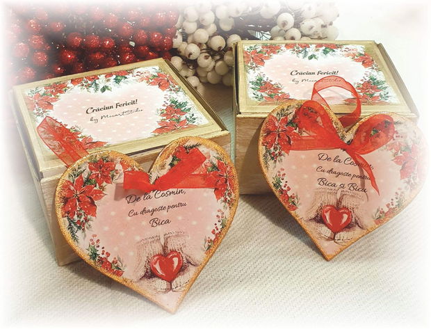 Decoratiune personalizata pentru Craciun, in forma de inima, cu mesaj personalizat pentru familie / bunici