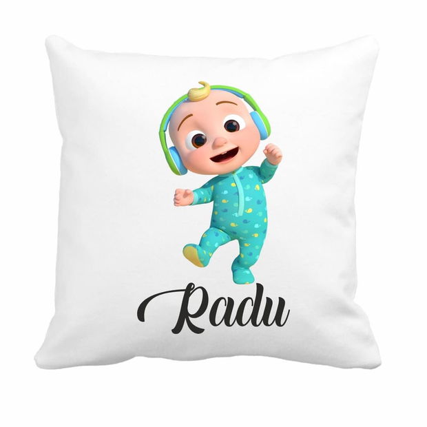 Perna personalizata cu nume, Gradinita, Baby Johny, 40×40 cm, PGR049