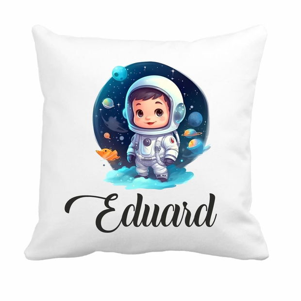 Perna personalizata cu nume, Gradinita, Micul Astronaut, 40×40 cm, PGR050