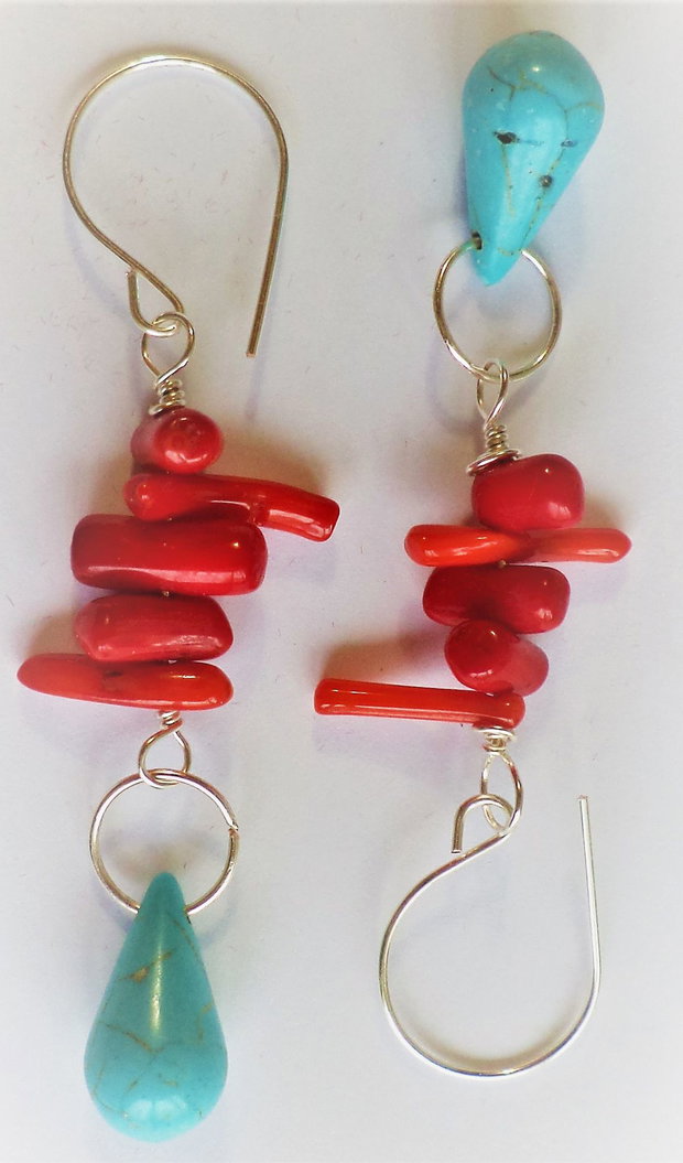 Cercei handmade din sarma turcoaz si coral