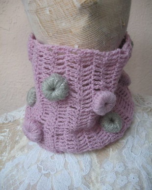 Accesoriu/guler/fular crosetat