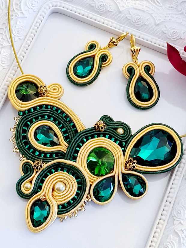 Set verde-galben cu cristale, set soutache