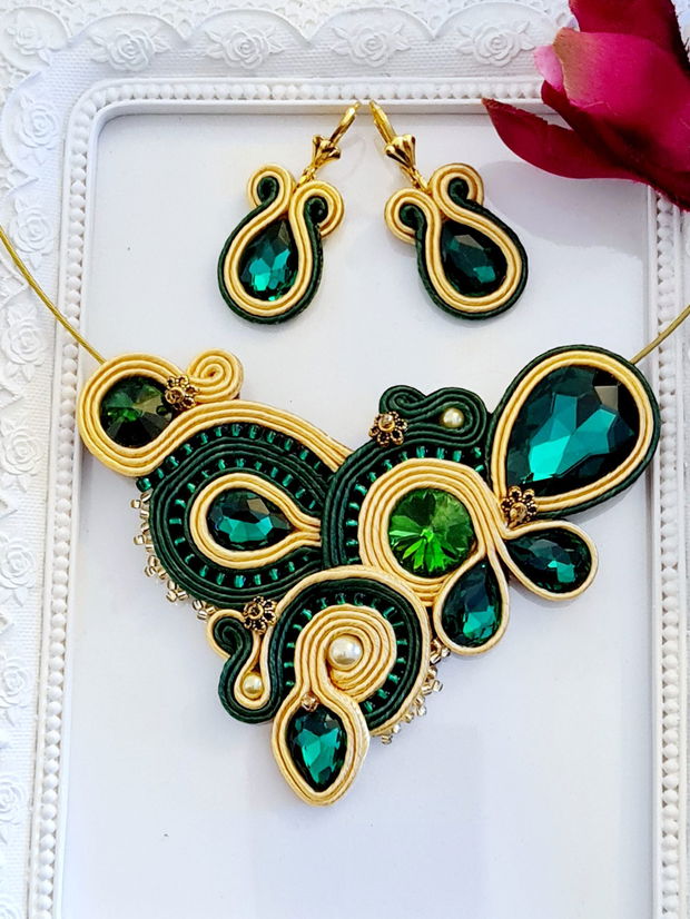 Set verde-galben cu cristale, set soutache