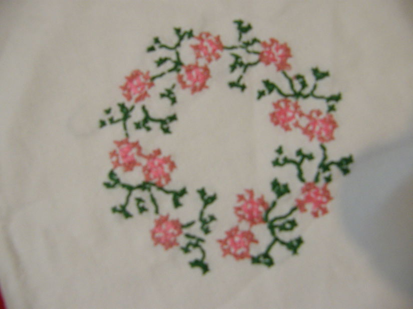Husa pernita cu broderie 39/39cm