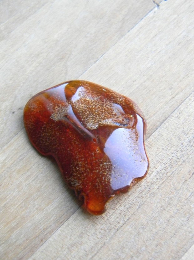 Chihlimbar slefuit (PCH 3)