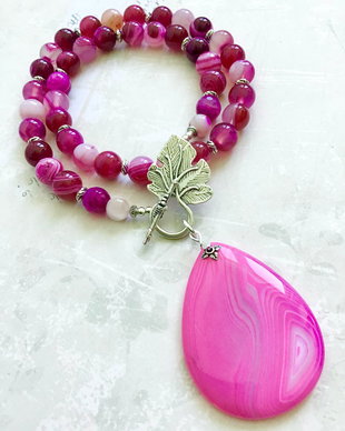 Colier agate roz ciclam