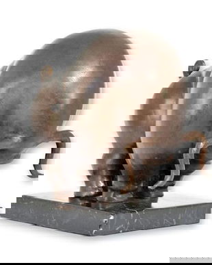 Taur in atac-statueta moderna din bronz