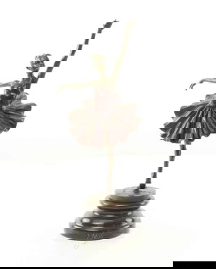 Balerina-staueta din bronz cu un soclu din bronz