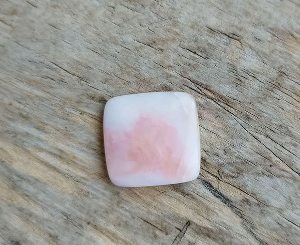 Cabochon opal roz, 24x24 mm