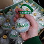 Glob de sticla personalizat cu nume