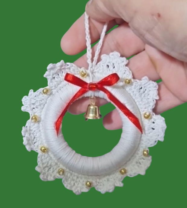 Minicoronite ornament brad