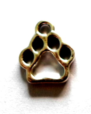 Charm metalic labuta de catel rama argintiu