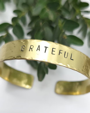 Brățară GRATEFUL din alama sau cupru texturat