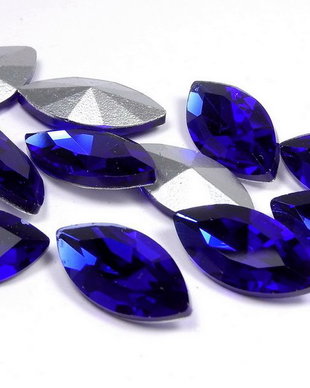Cabochon din sticla, horse eye, 18x9 mm, safir