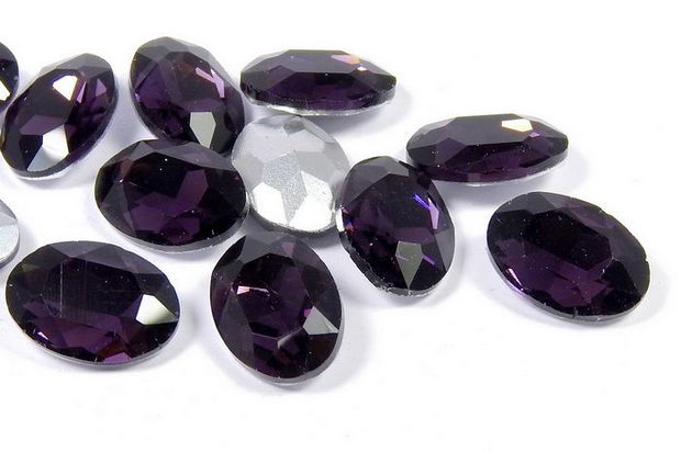 Cabochon din sticla, oval, 10x8 mm, ametist