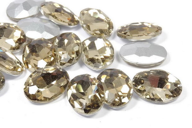 Cabochon din sticla, oval, 10x8 mm, bronz shade