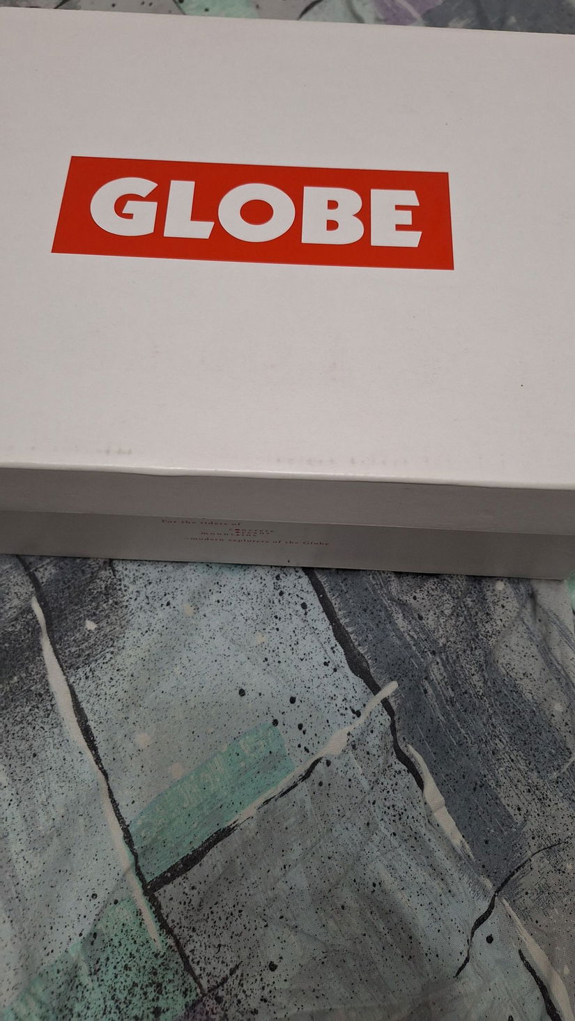 Globe shoes