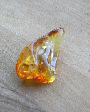 Chihlimbar slefuit (MN 14)