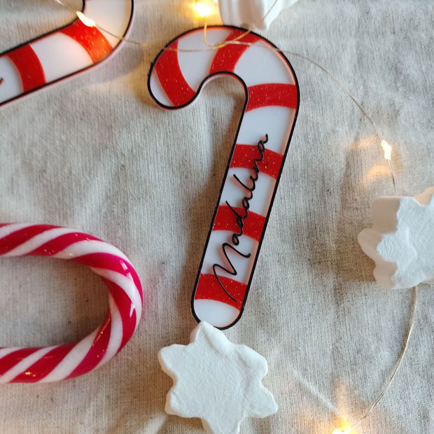 Candy Cane Personalizat - Decorațiune în formă de Acadică și Numele Dorit