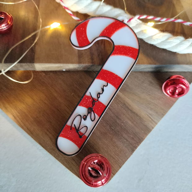 Candy Cane Personalizat - Decorațiune în formă de Acadică și Numele Dorit