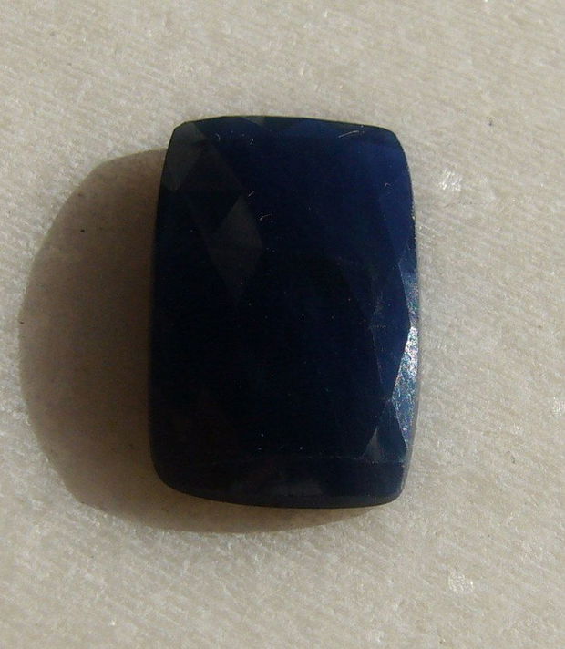 Safir fatetat cabochon aprox 17.4x11x3.8 mm