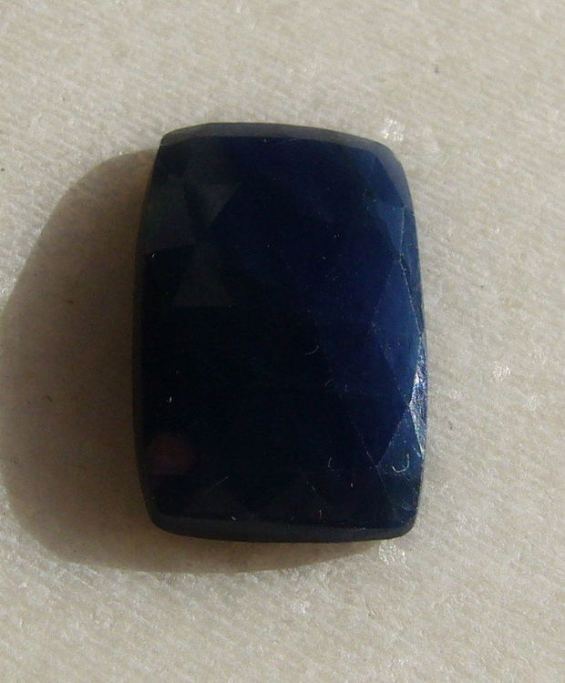 Safir fatetat cabochon aprox 17.4x11x3.8 mm