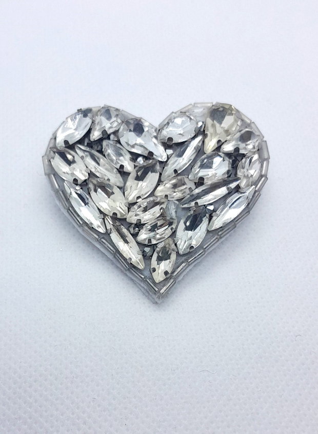 Iced heart - broșă din cristale de sticlă