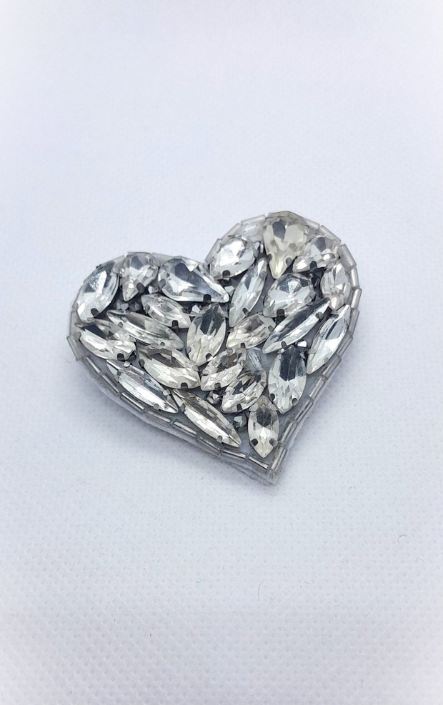 Iced heart - broșă din cristale de sticlă