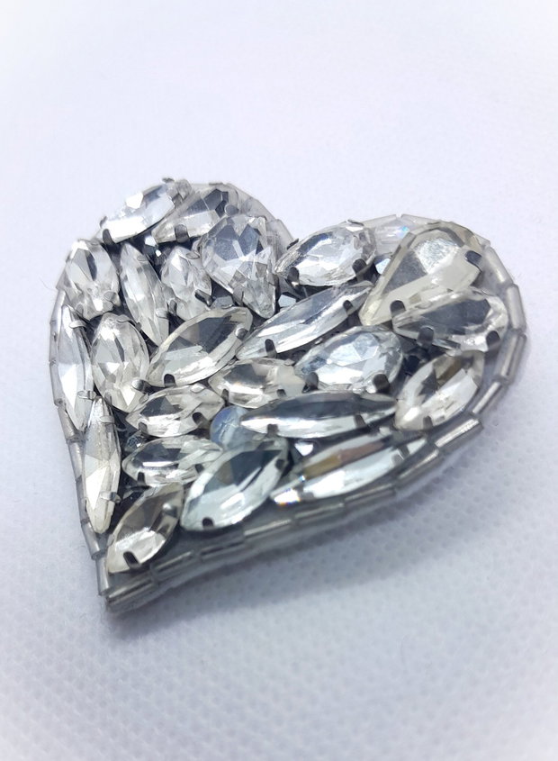Iced heart - broșă din cristale de sticlă