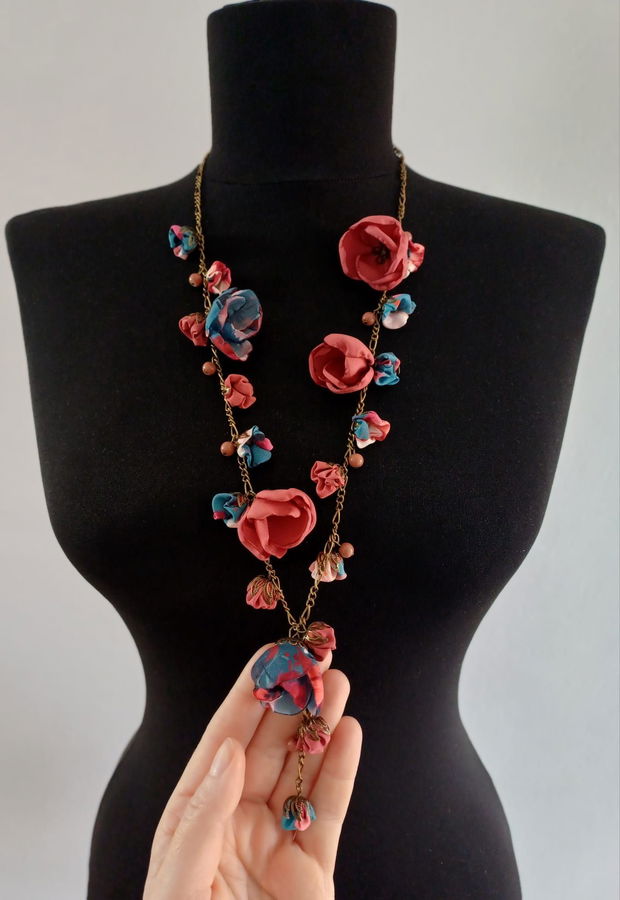 Colier floral lung