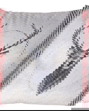 Perna decorativa cu cap de cerb