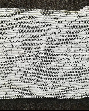 dantela ivoire  crosetata manual  , 37/31 cm